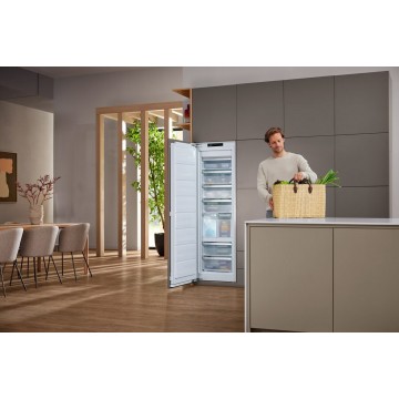 Miele FNS 7794 D L Εντοιχιζόμενος Όρθιος Καταψύκτης 213lt NoFrost 12443650